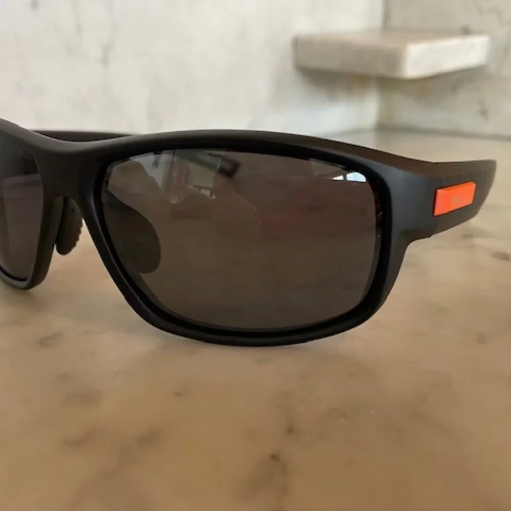 GILLZ GZS-Classic C.104 Black Polarized Frames Sunglasses 64-16